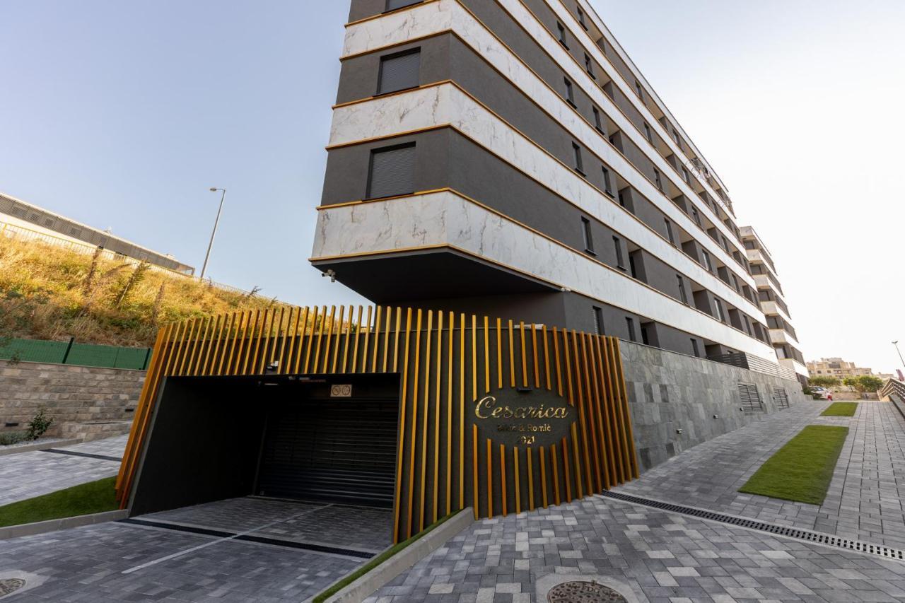 New Studio For 2, Free Private Garage Spot, Wi-Fi, 200 M From Mall Of Split Exterior foto